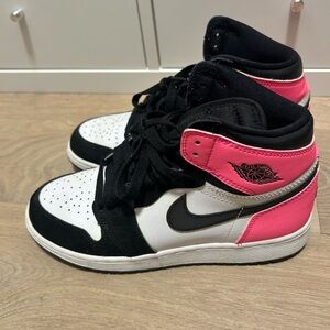 Air Jordan 1 Retro High Hot Pink OG